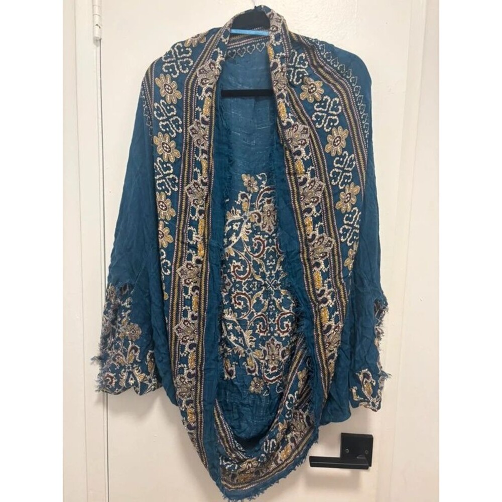 Raw Hem American Eagle Paisley Shawl/Cardigan